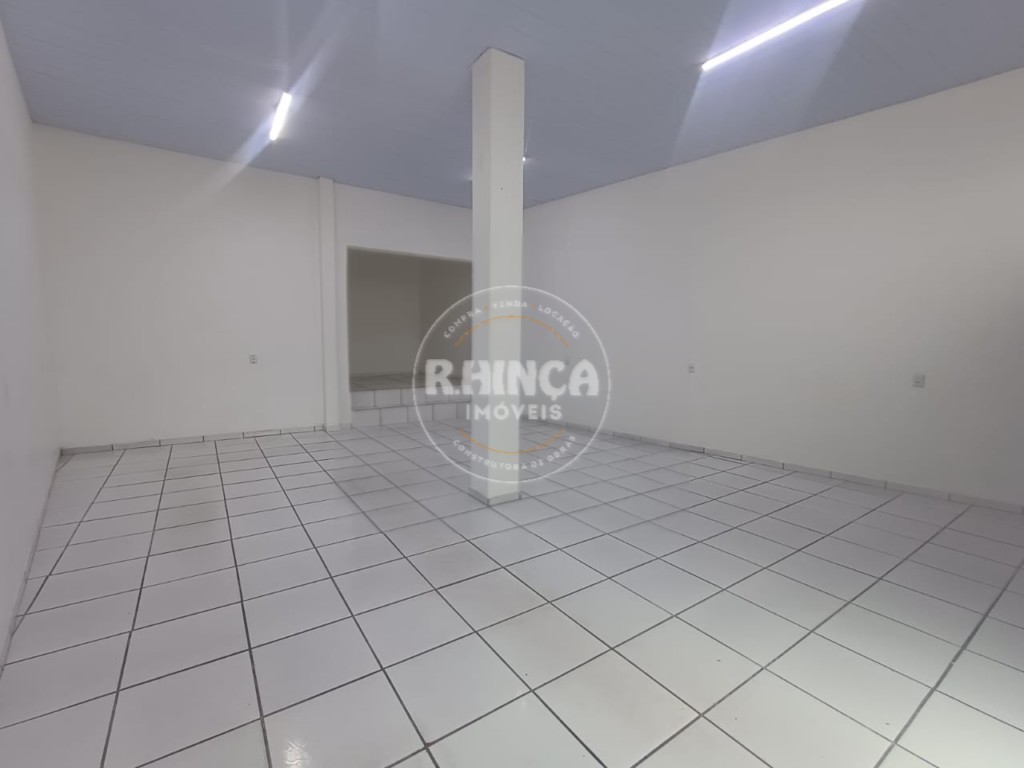 Loja para locacao no Capao Raso em Curitiba com 60m² por R$ 3.125,00