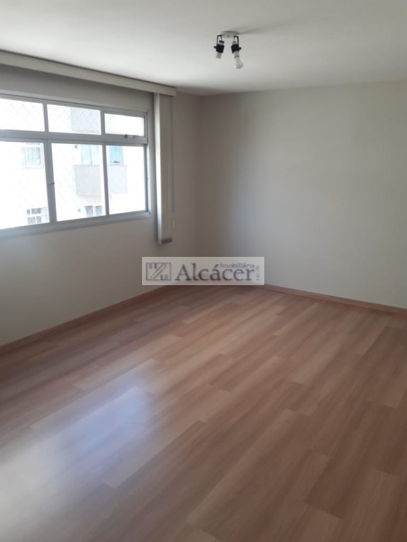 Apartamento para locacao no Agua Verde em Curitiba com 149m² por R$ 4.250,00