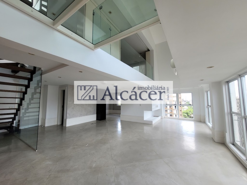 Apartamento para locacao no Bigorrilho em Curitiba com 250m² por R$ 8.125,00