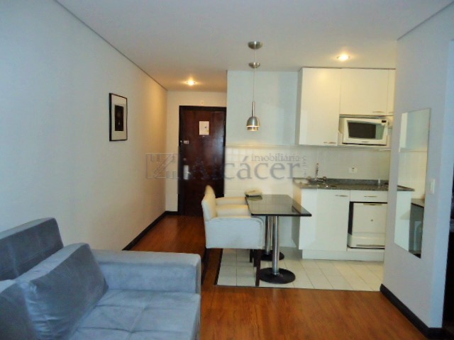 Apartamento para locacao no Bigorrilho em Curitiba com 65m² por R$ 2.812,00