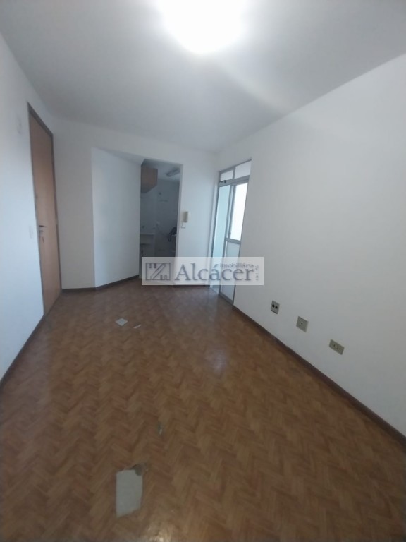 Apartamento para locacao no Cabral em Curitiba com 38m² por R$ 1.687,50