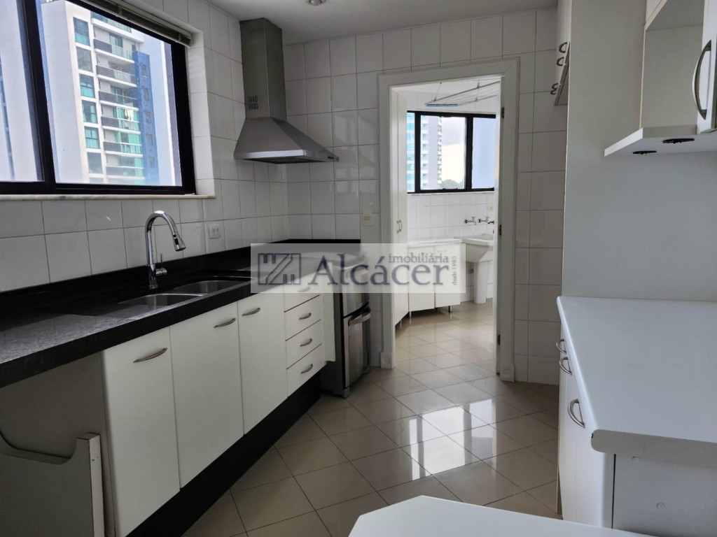 Apartamento à venda em Ecoville, Curitiba — Imobiliária Razão