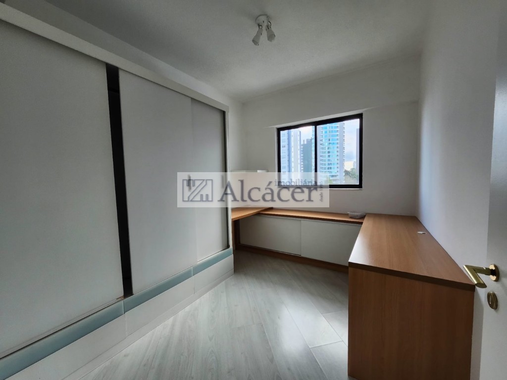 Apartamento à venda em Ecoville, Curitiba — Imobiliária Razão