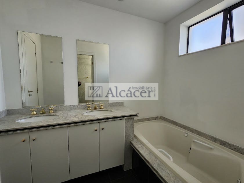 Apartamento à venda em Ecoville, Curitiba — Imobiliária Razão