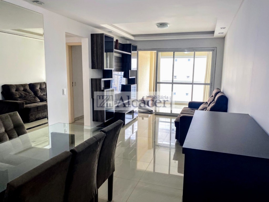 Apartamento para locacao no Centro em Curitiba com 152m² por R$ 6.000,00