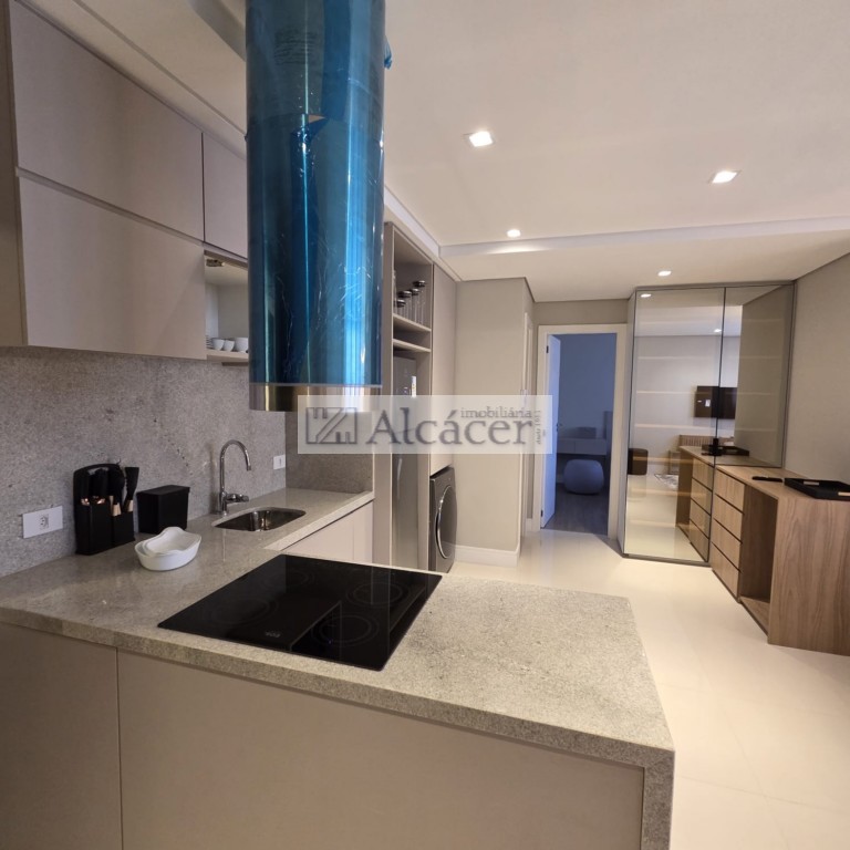Apartamento para locacao no Sao Francisco em Curitiba com 64m² por R$ 5.125,00