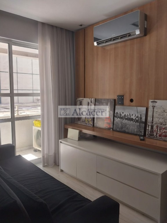 Studio para locacao no Centro em Curitiba com 52m² por R$ 3.000,00