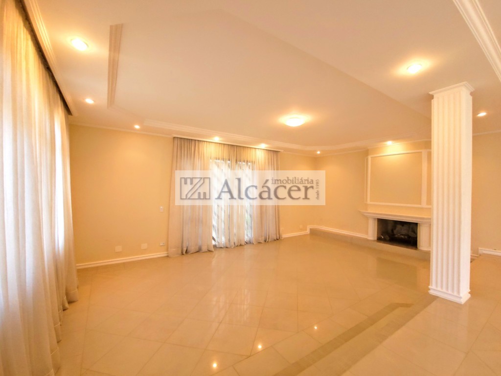 Casa Residencial para locacao no Mossungue em Curitiba com 550m² por R$ 13.750,00