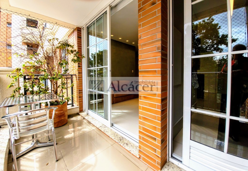 Apartamento para locacao no Merces em Curitiba com 131m² por R$ 5.750,00