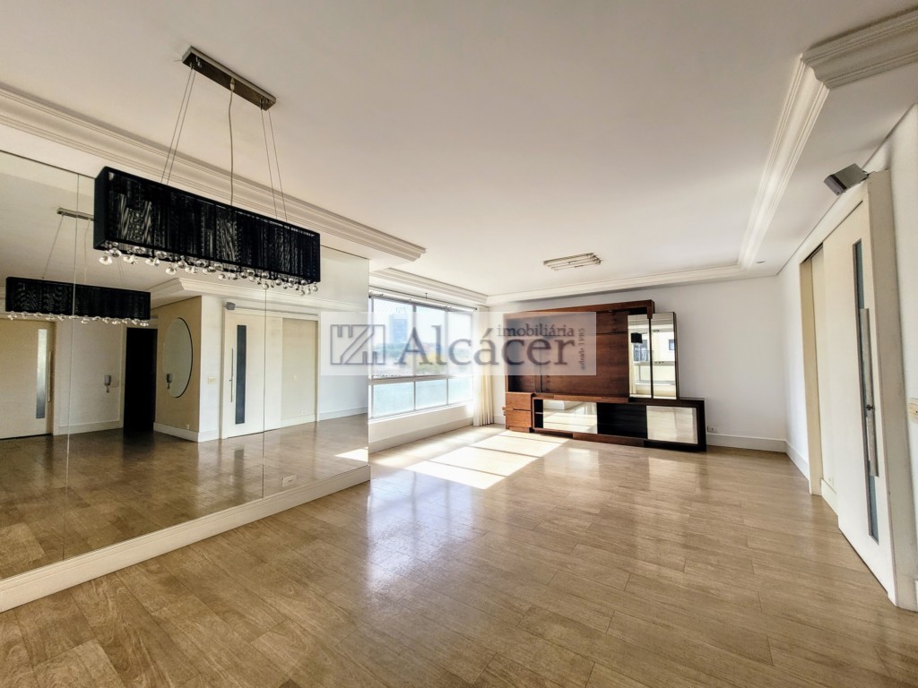 Apartamento para locacao no Merces em Curitiba com 0m² por R$ 8.125,00