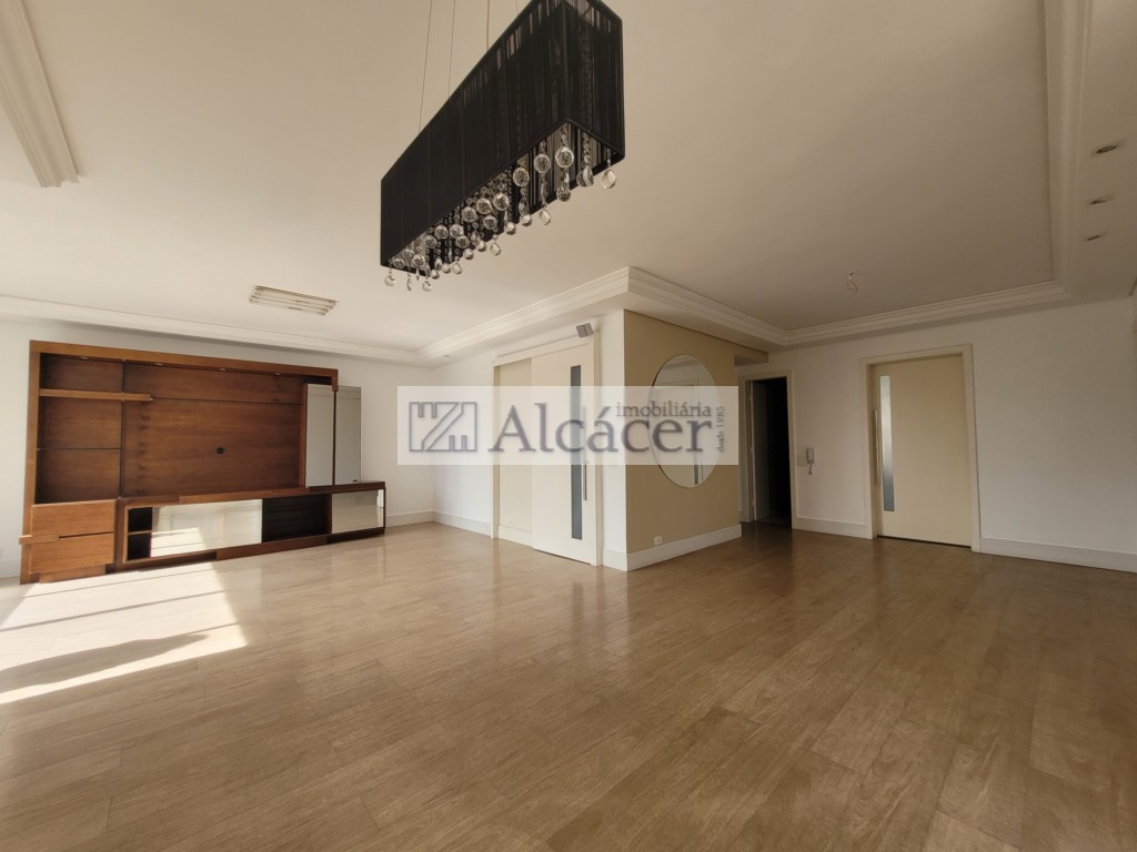 Apartamento para locacao no Merces em Curitiba com 0m² por R$ 8.125,00