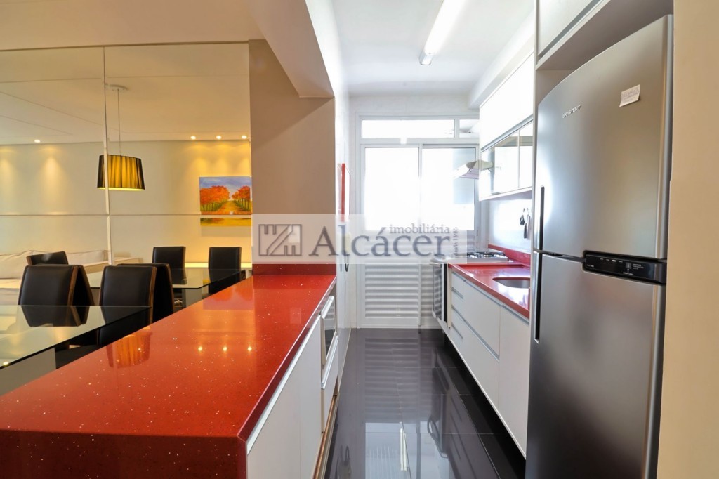 Apartamento para locacao no Centro em Curitiba com 152m² por R$ 6.875,00