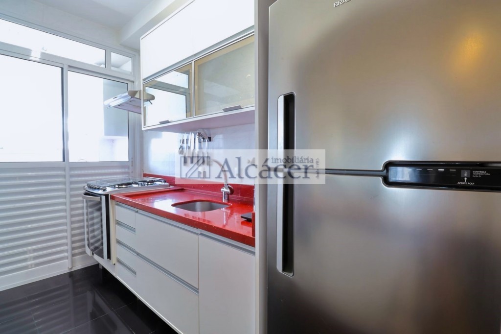 Apartamento para locacao no Centro em Curitiba com 152m² por R$ 6.875,00
