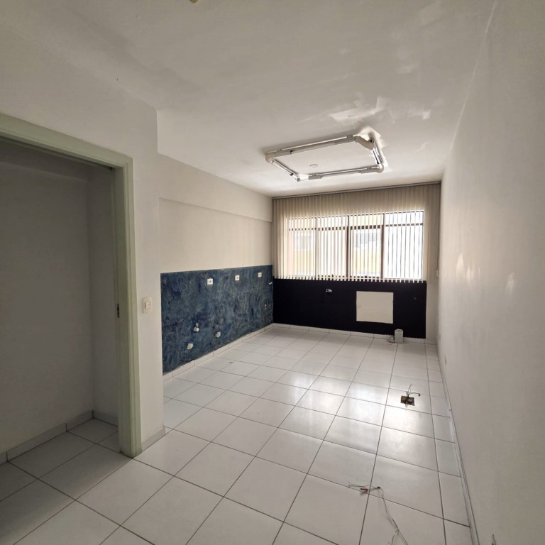 Cjto Comercial_sala para locacao no Bigorrilho em Curitiba com 33m² por R$ 1.125,00