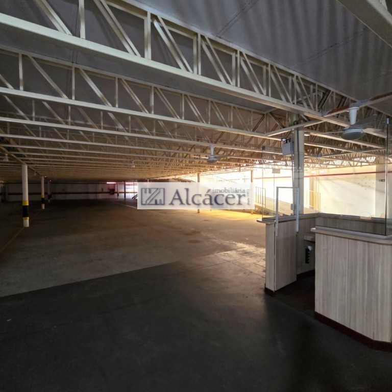Barracão_galpão para locacao no Centro em Curitiba com 2.031m² por R$ 30.000,00