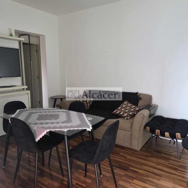 Apartamento para locacao no Centro em Curitiba com 50m² por R$ 4.375,00