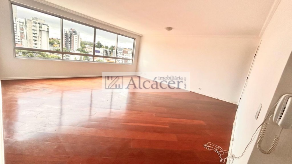 Apartamento para venda no Centro em Curitiba com 145m² por R$ 680.000,00