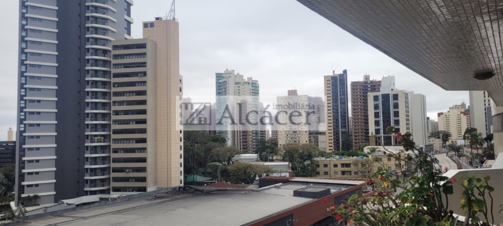 Apartamento para venda no Agua Verde em Curitiba com 180m² por R$ 895.000,00