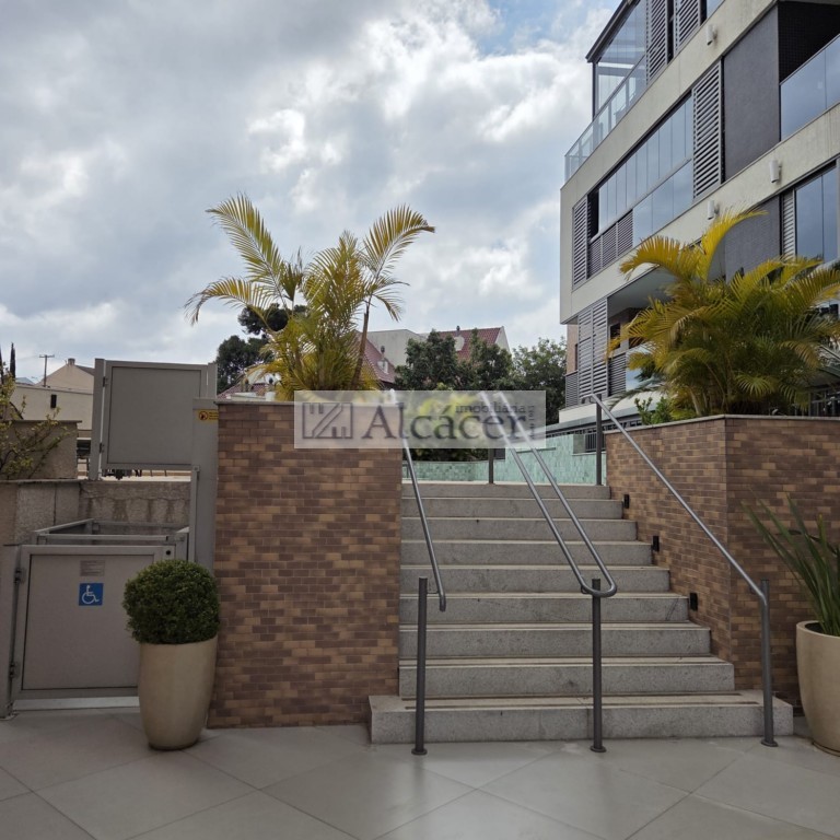 Apartamento para locacao no Seminario em Curitiba com 140m² por R$ 10.125,00
