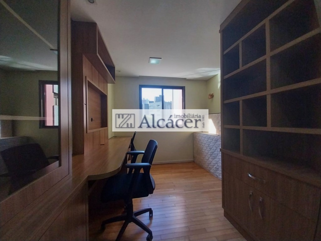 Apartamento para locacao no Bigorrilho em Curitiba com 0m² por R$ 13.750,00