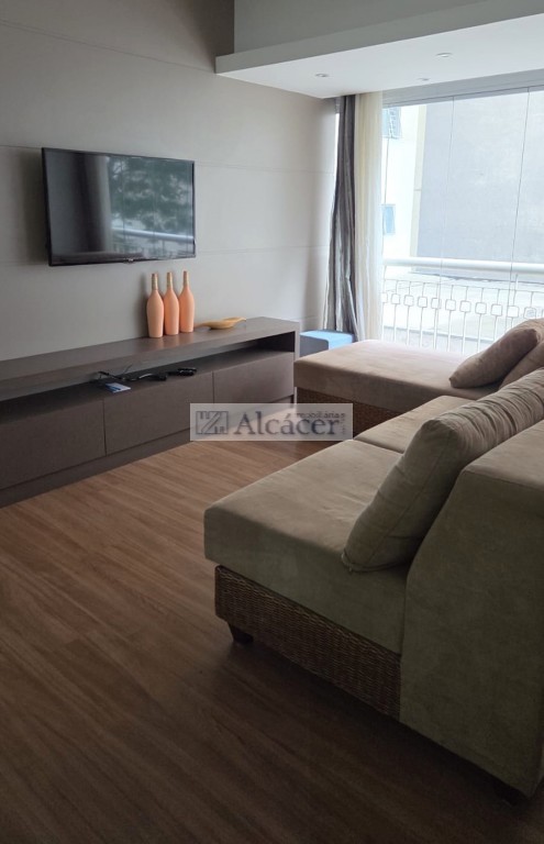 Apartamento para locacao no Centro em Curitiba com 89,68m² por R$ 4.500,00