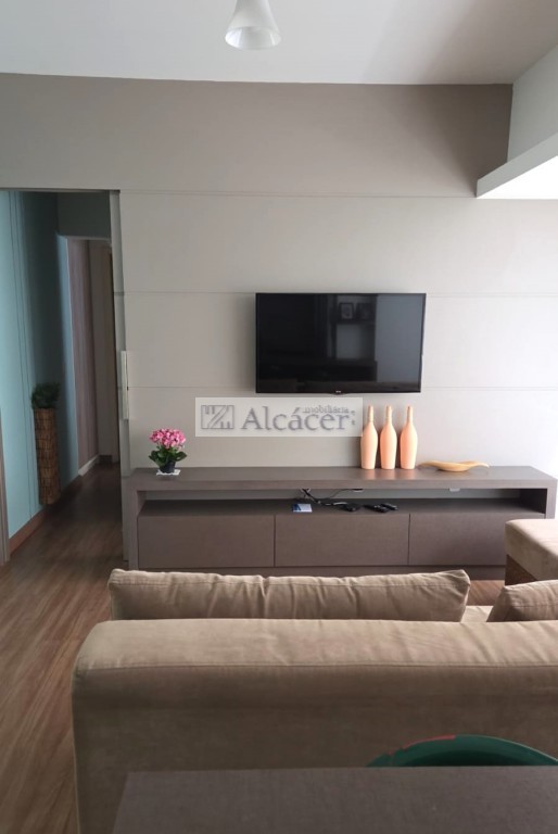 Apartamento para locacao no Centro em Curitiba com 89,68m² por R$ 4.500,00