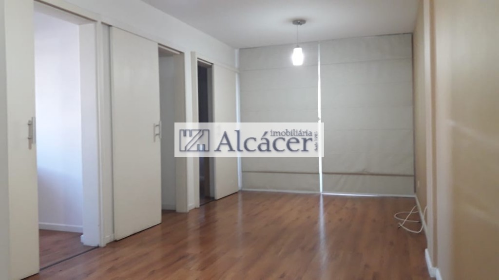 Apartamento para locacao no Centro em Curitiba com 97m² por R$ 2.625,00