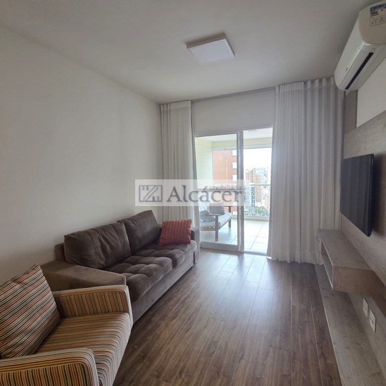 Apartamento para locacao no Centro em Curitiba com 140,67m² por R$ 6.500,00