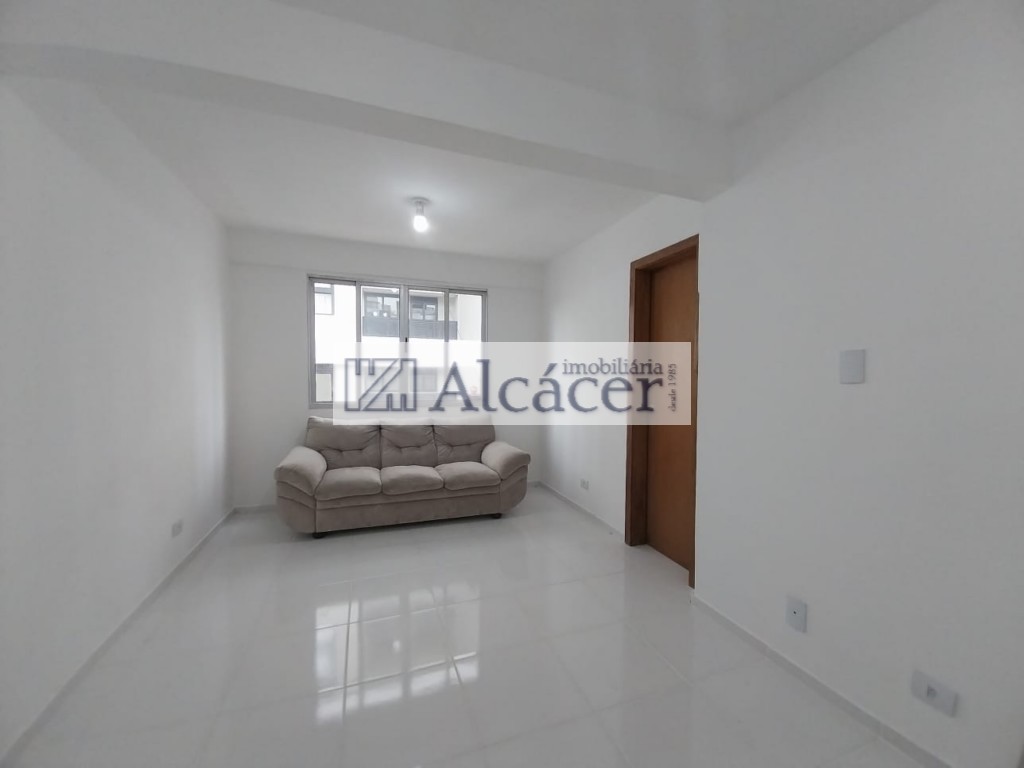 Kitinet para locacao no Bigorrilho em Curitiba com 45m² por R$ 1.875,00