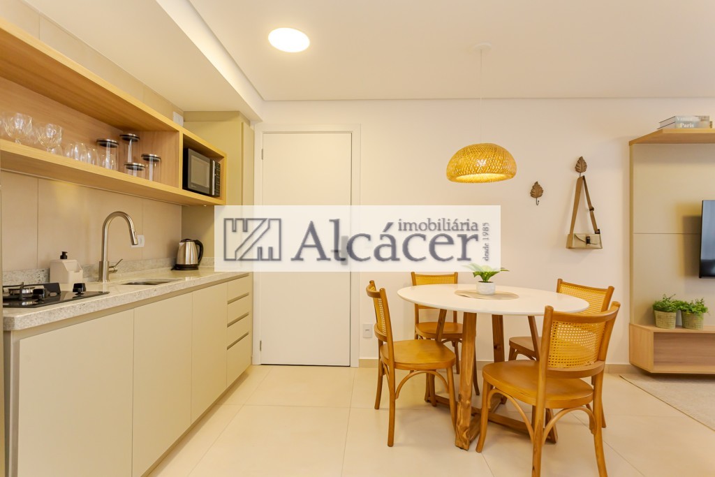 Apartamento para locacao no Centro em Curitiba com 47m² por R$ 5.250,00