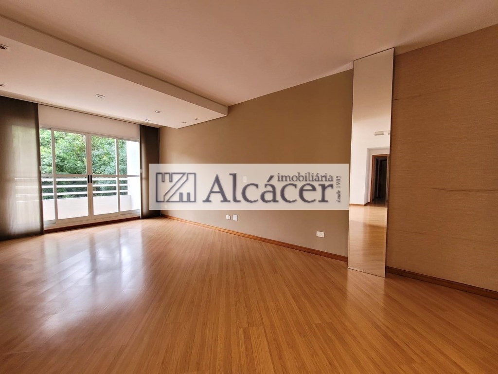 Apartamento para locacao no Campo Comprido em Curitiba com 197m² por R$ 8.375,00