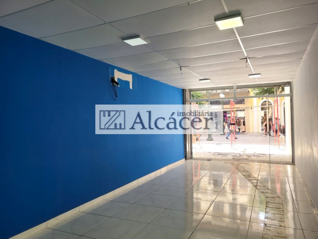 Loja para locacao no Centro em Curitiba com 700m² por R$ 31.250,00