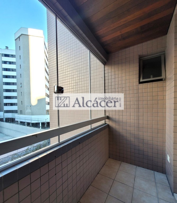 Apartamento para locacao no Champagnat em Curitiba com 136m² por R$ 4.187,50