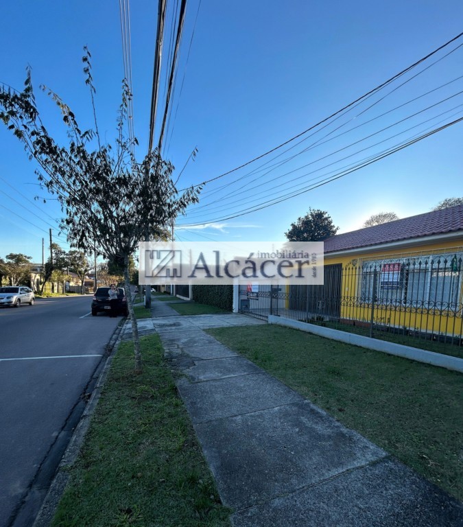 Casa à venda em Vila Izabel, Curitiba — Portal Chave Fácil