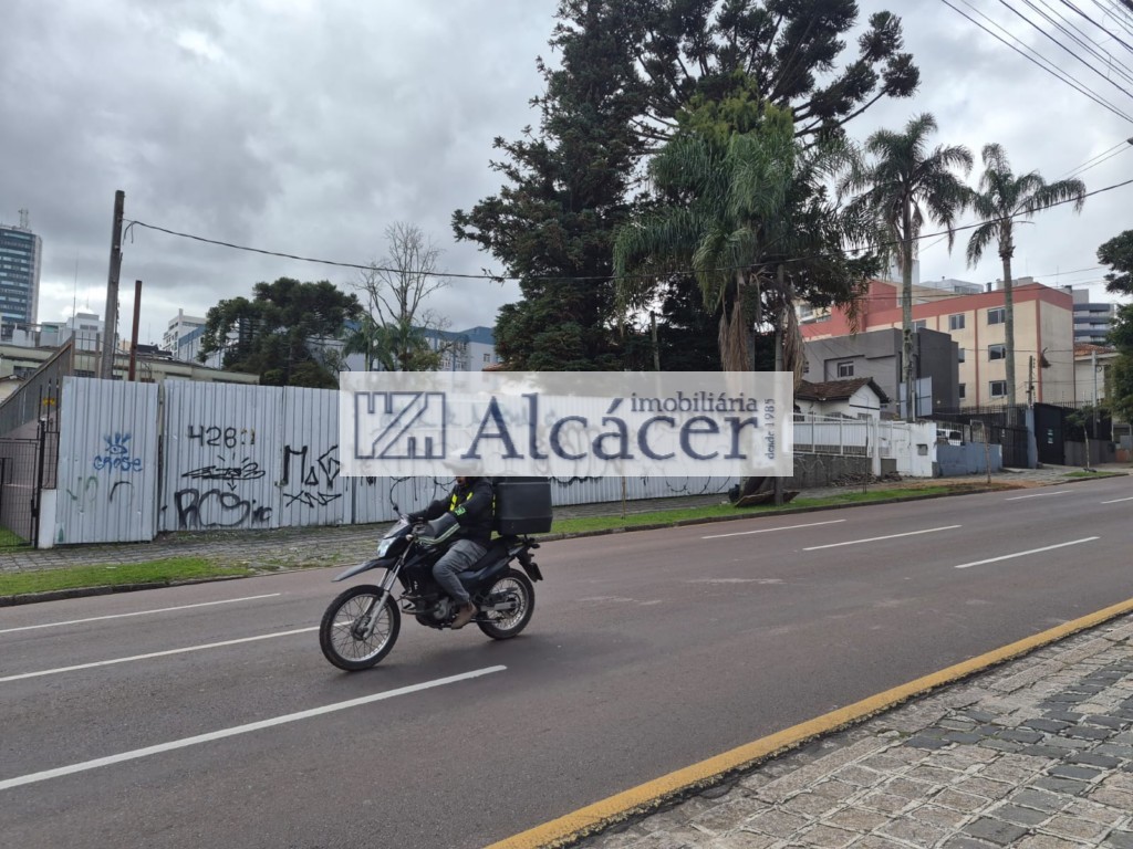 Terreno para venda no Merces em Curitiba com 2.870m² por R$ 10.000.000,00