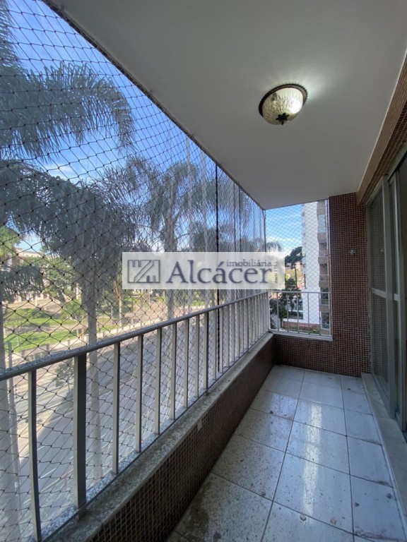Apartamento para alugar em Alto Da Gloria, Curitiba — Imobiliária Razão