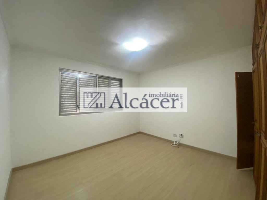 Apartamento para alugar em Alto Da Gloria, Curitiba — Imobiliária Razão