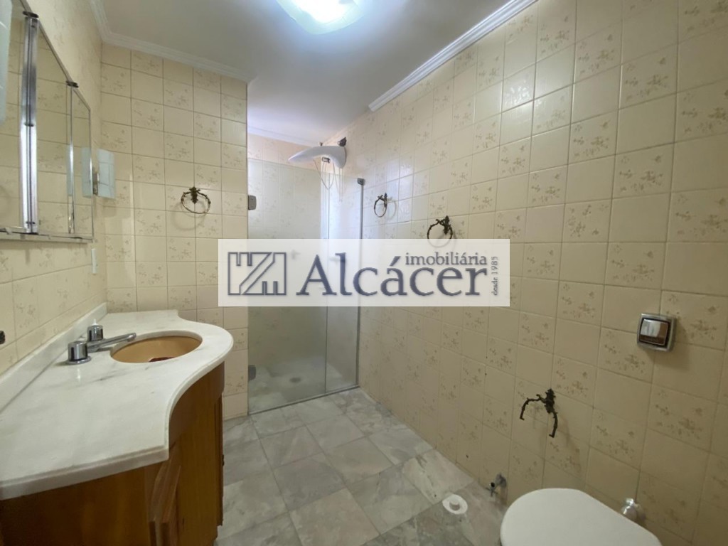 Apartamento para alugar em Alto Da Gloria, Curitiba — Imobiliária Razão