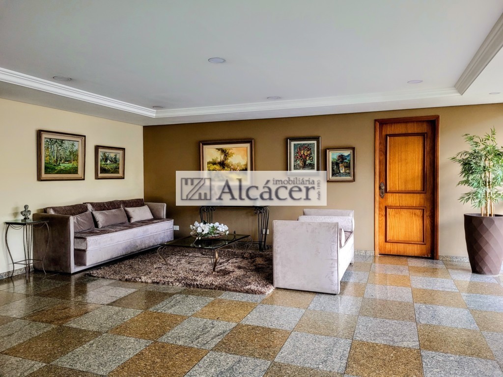 Apartamento para alugar em Alto Da Gloria, Curitiba — Imobiliária Razão