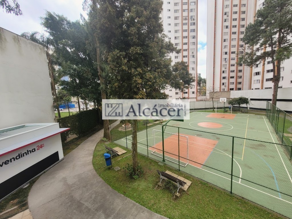 Apartamento para alugar em Alto Da Gloria, Curitiba — Imobiliária Razão
