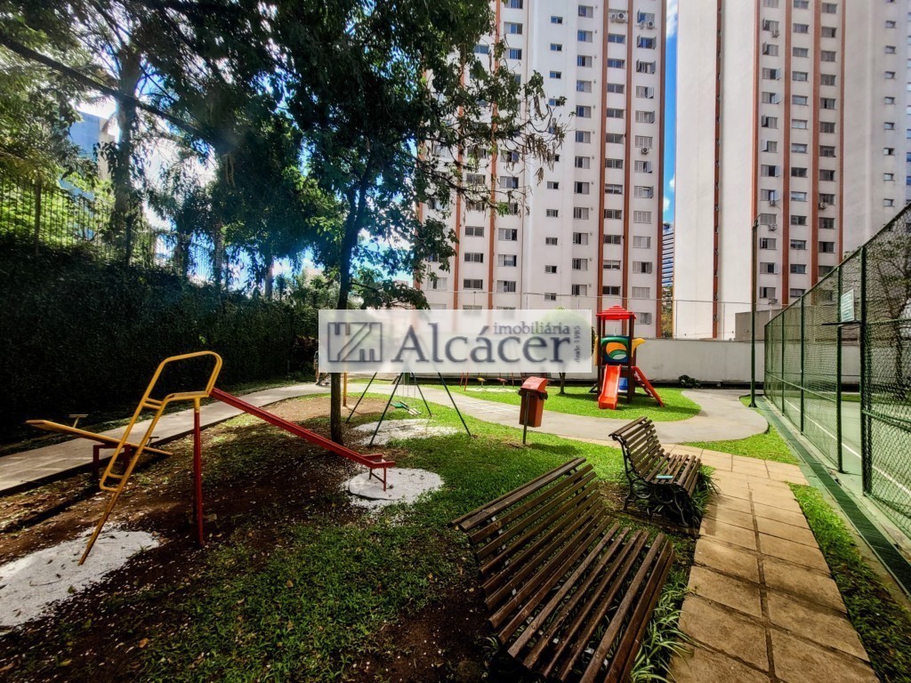 Apartamento para alugar em Alto Da Gloria, Curitiba — Imobiliária Razão