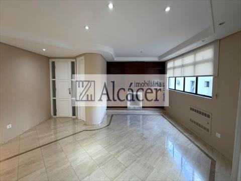Apartamento para locacao no Bigorrilho em Curitiba com 236m² por R$ 7.375,00
