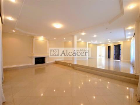 Casa Residencial para locacao no Mossungue em Curitiba com 550m² por R$ 13.750,00