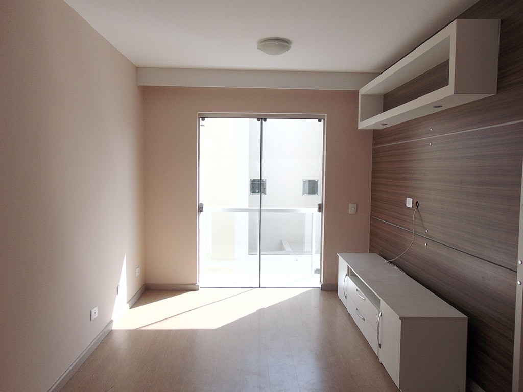 Apartamento para locacao no Bom Jesus em Campo Largo com 86,18m² por R$ 1.300,00