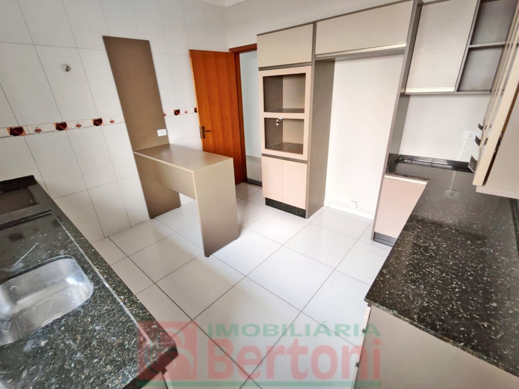 Apartamento para locacao no Vila Cascata em Arapongas com 0m² por R$ 1.810,00