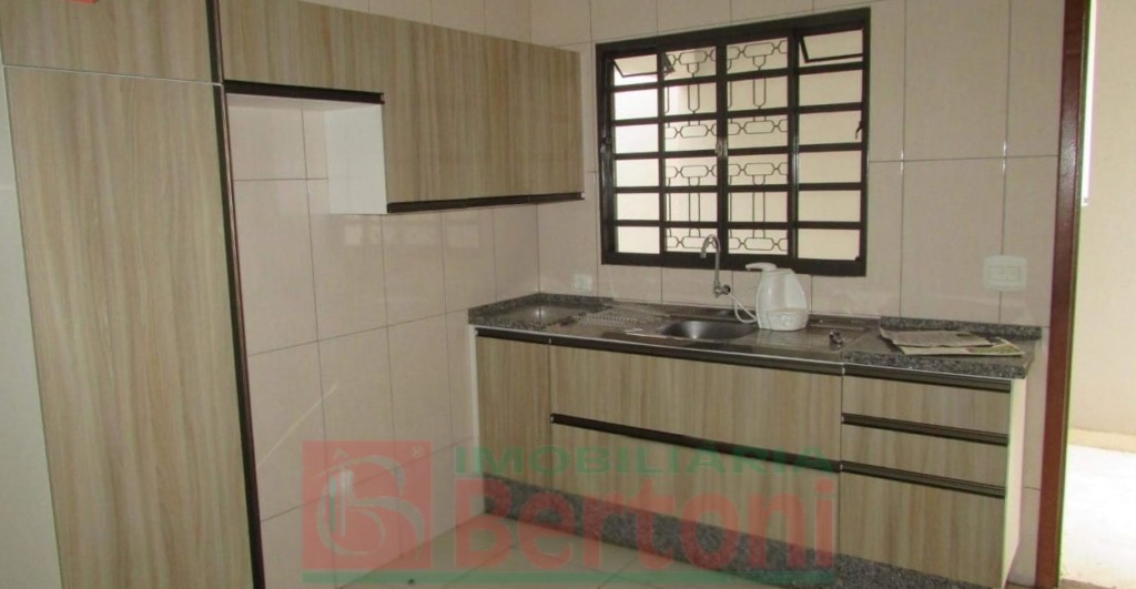 Residência para venda no Conjunto Novo Centauro em Arapongas com 90m² por R$ 270.000,00