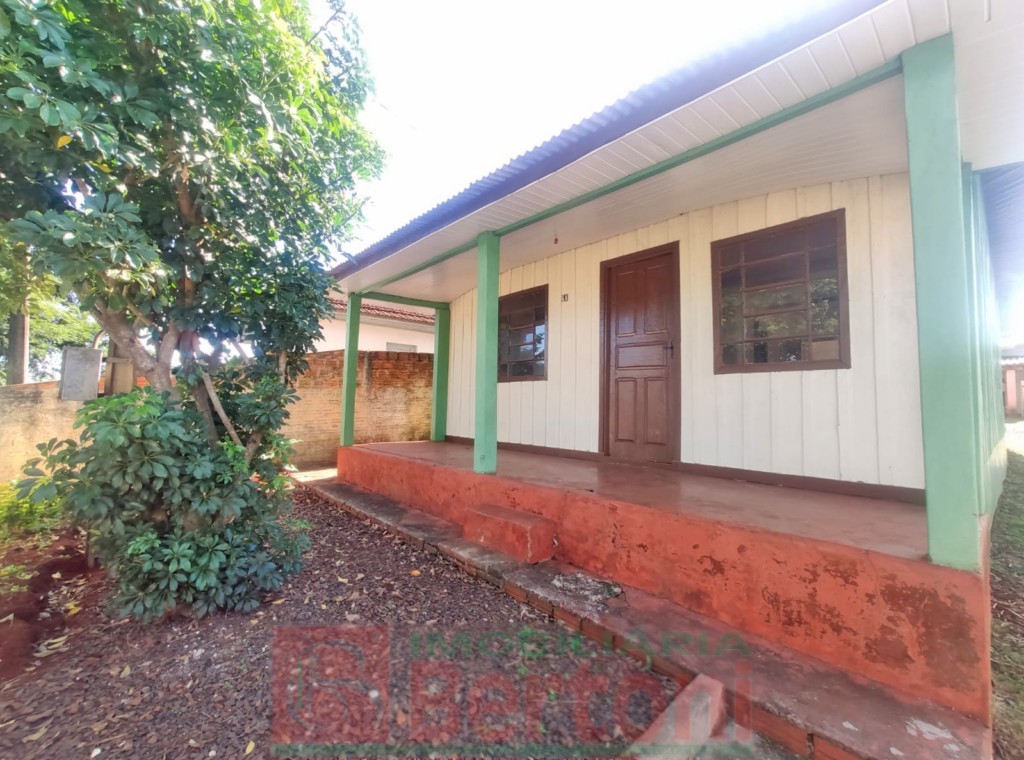 Residência para locacao no Vila Nova em Arapongas com 0m² por R$ 550,00