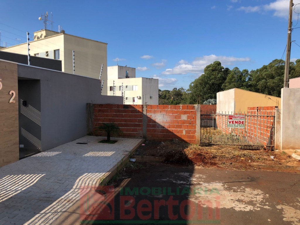 Terreno para venda no Jardim Santo Antonio em Arapongas com 137,5m² por R$ 50.000,00