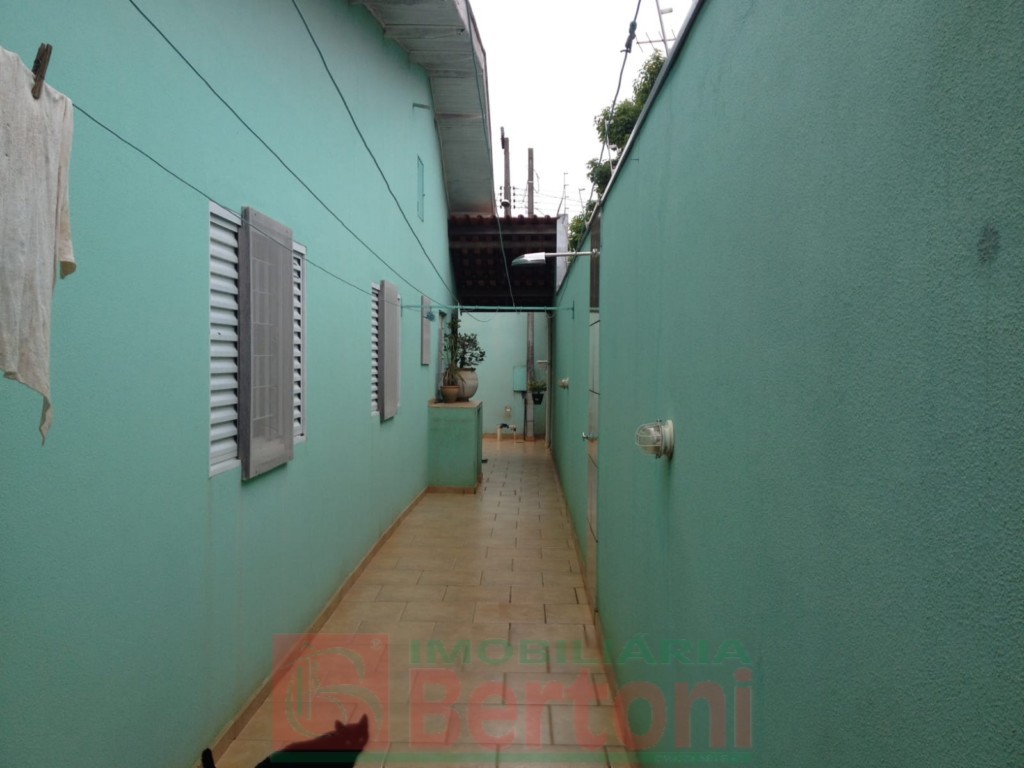 Residência para venda no Jardim Alto da Boa Vista em Arapongas com 136m² por R$ 270.000,00