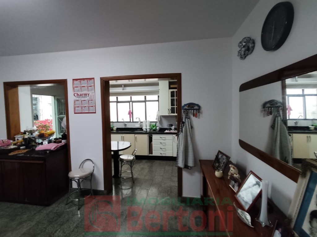 Residência para venda no Vila Sampaio em Arapongas com 158,88m² por R$ 650.000,00